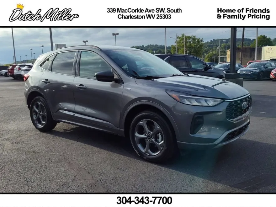 2023 Ford Escape ST-Line photo 1