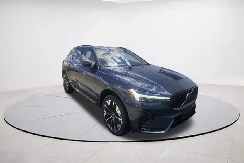 2026 Volvo XC60 B5 Plus photo 1
