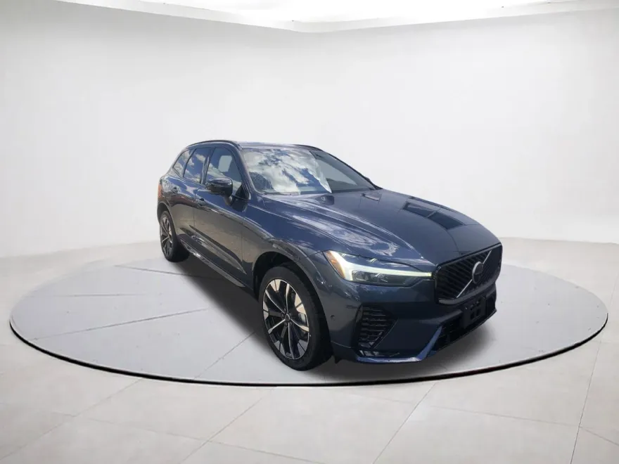 2026 Volvo XC60 B5 Plus photo 1