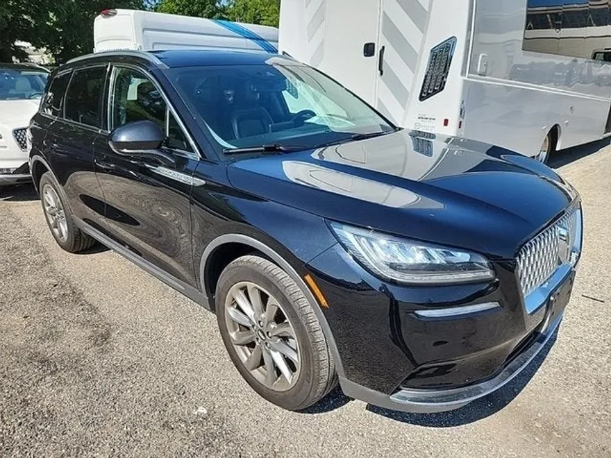 2022 Lincoln Corsair Standard photo 1