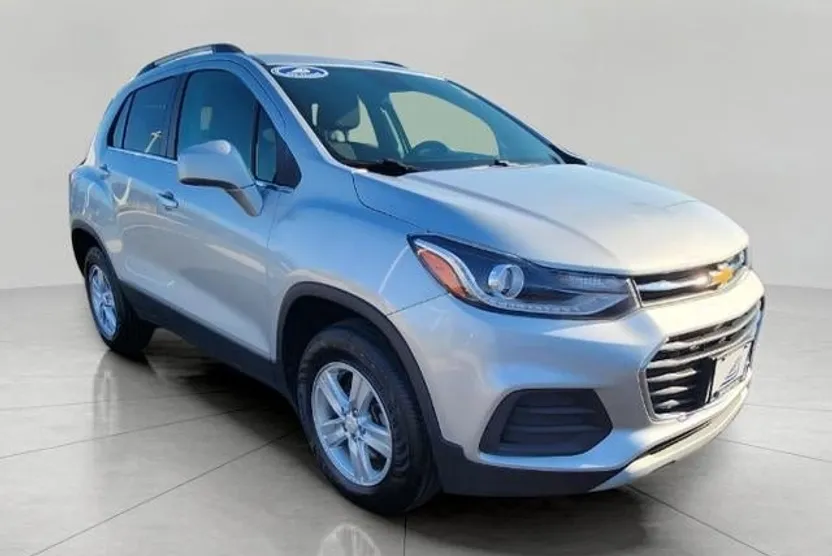 2020 Chevrolet Trax LT photo 1