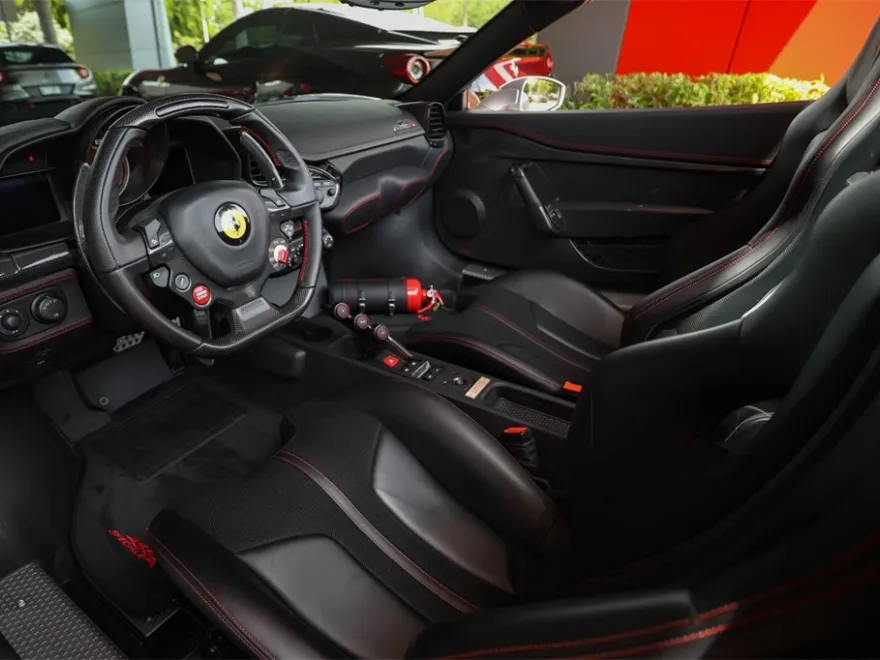 2015 Ferrari 458 Spider Base photo 29