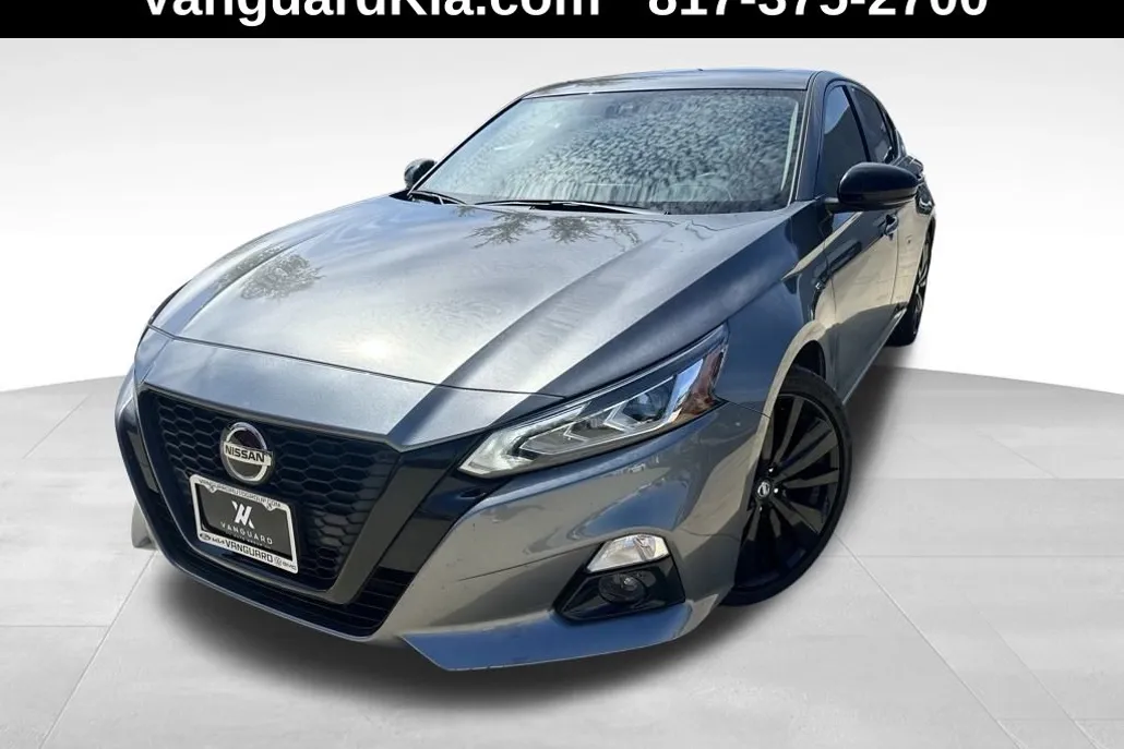2022 Nissan Altima 2.5 SR photo 1