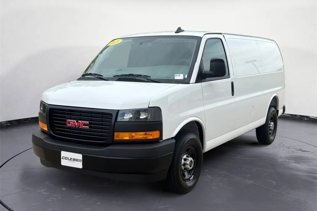 2025 Gmc Savana Cargo 2500 photo 1
