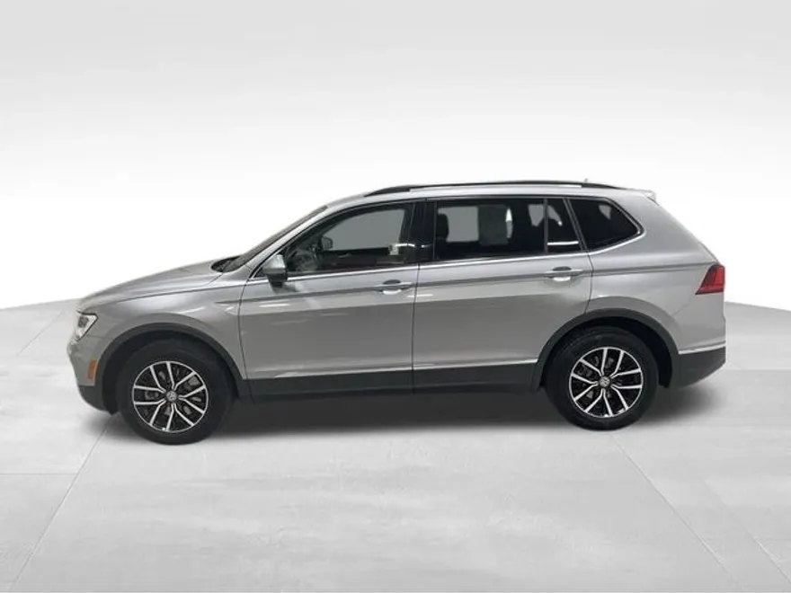 2021 Volkswagen Tiguan SE photo 1