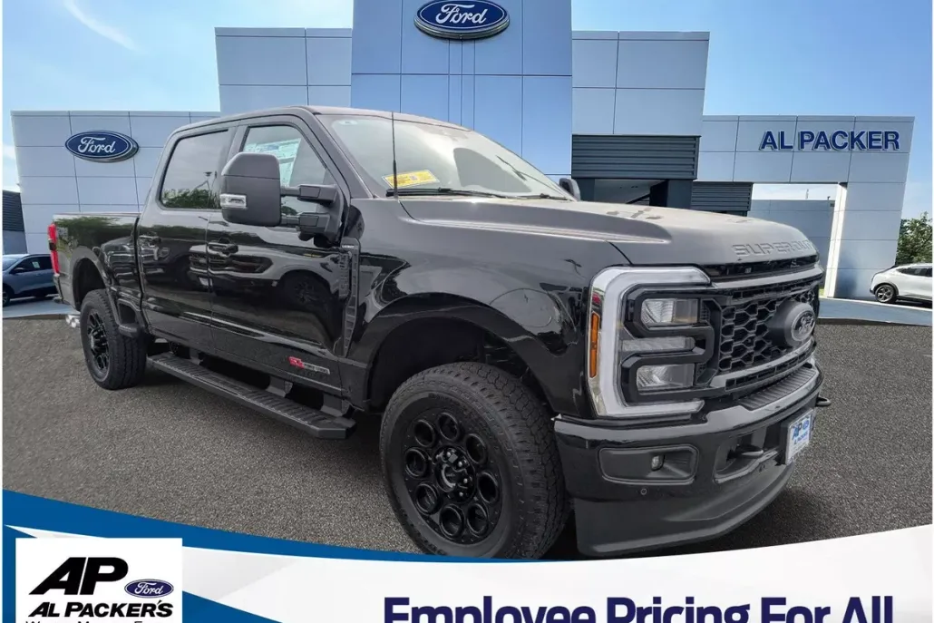 2025 Ford F-250 Lariat photo 1
