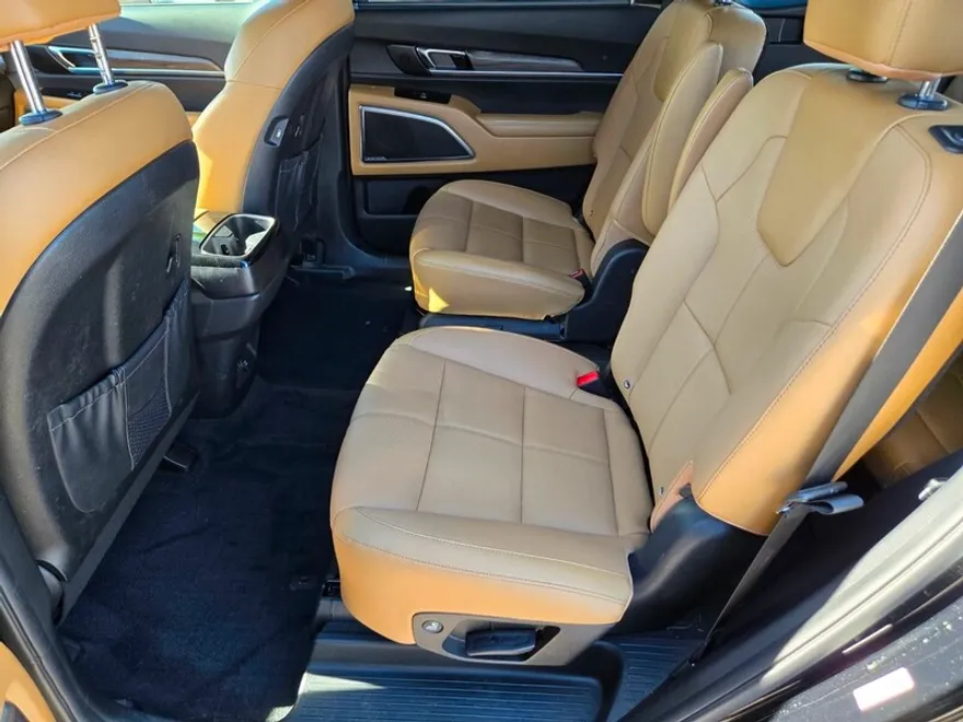 2022 Kia Telluride SX photo 1
