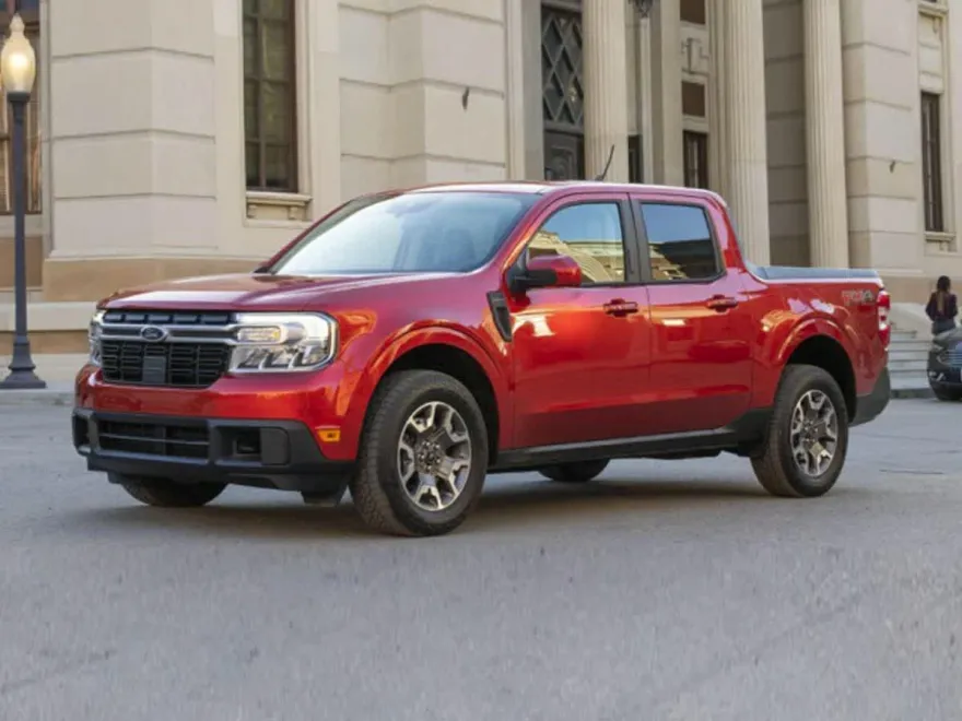 2024 Ford Maverick XLT photo 1