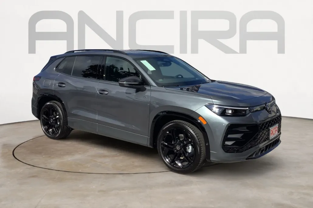 2025 Volkswagen Tiguan SE R-Line Black photo 1