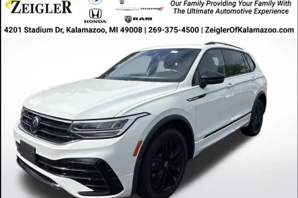 2022 Volkswagen Tiguan SE R-Line Black photo 1
