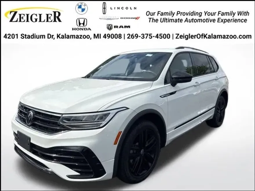 2022 Volkswagen Tiguan SE R-Line Black photo 1