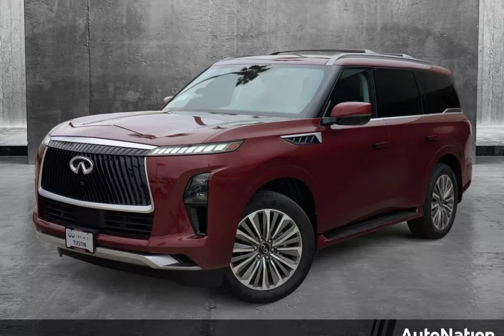 2025 Infiniti QX80 Luxe photo 1