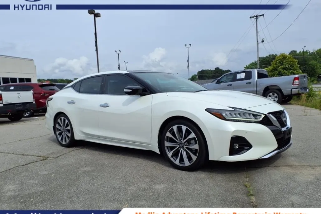 2023 Nissan Maxima Platinum photo 1