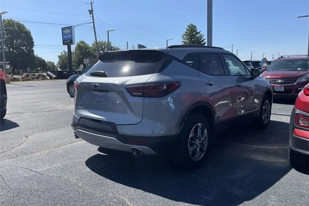 2023 Chevrolet Blazer 2LT photo 1