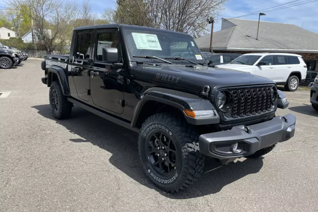 2025 Jeep Gladiator Willys photo 1