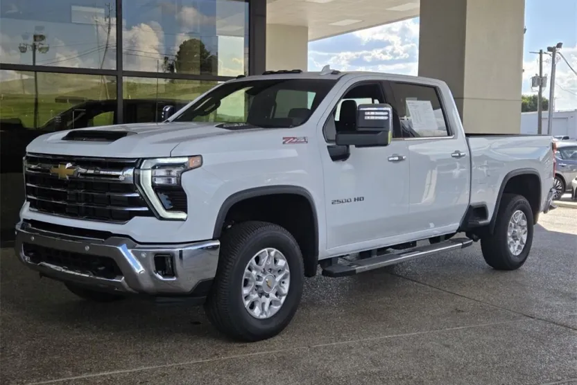 2024 Chevrolet Silverado 2500HD LTZ photo 1