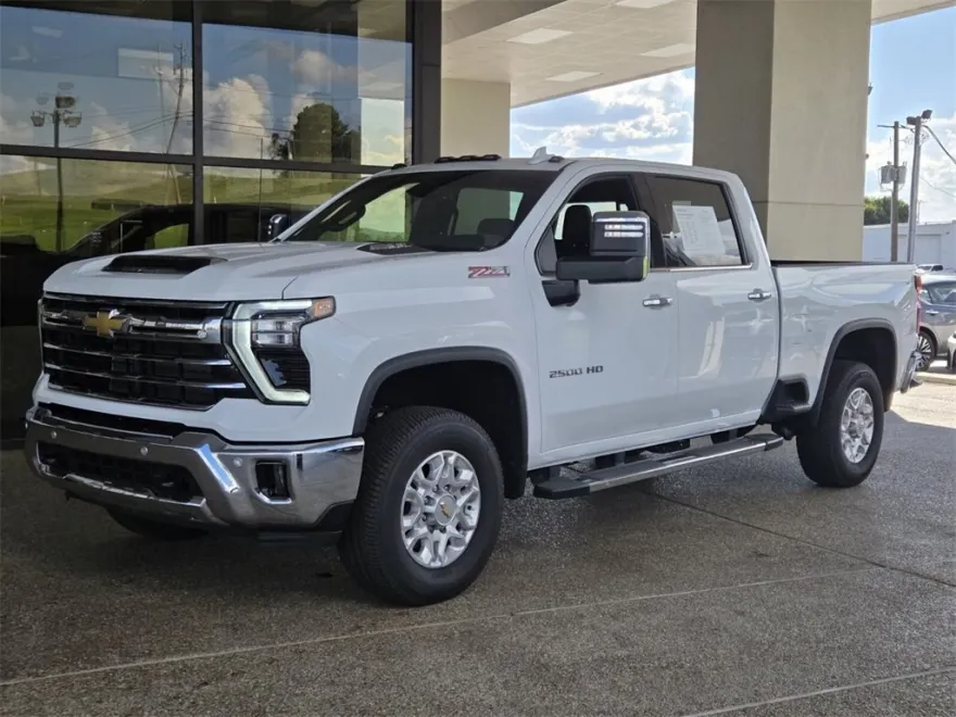 2024 Chevrolet Silverado 2500HD LTZ photo 1