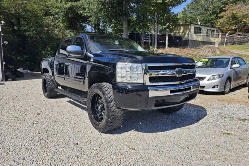 2011 Chevrolet Silverado 1500 LS photo 1