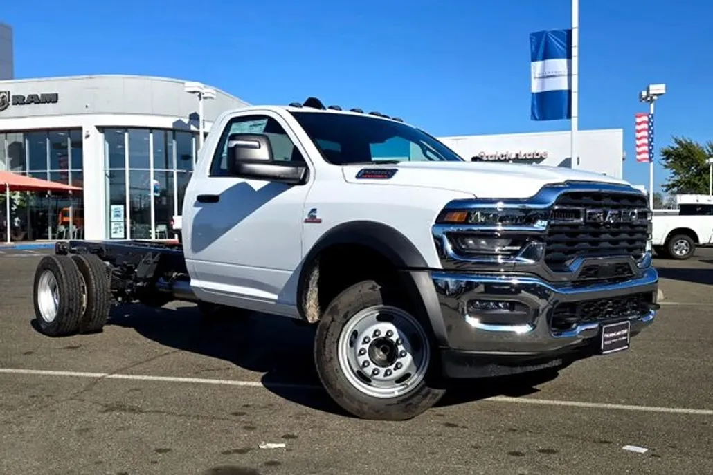 2026 Ram 5500 Tradesman photo 1