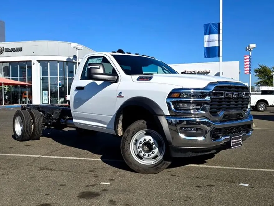 2026 Ram 5500 Tradesman photo 1