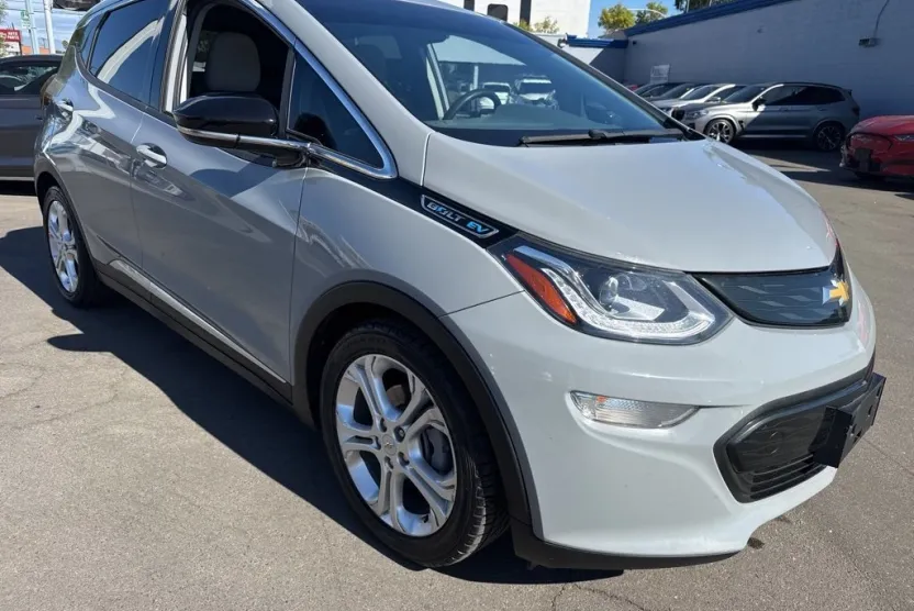 2019 Chevrolet Bolt EV photo 1