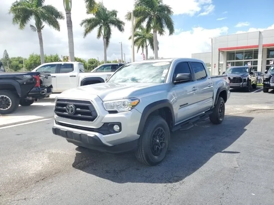 2023 Toyota Tacoma SR5 Double Cab photo 1