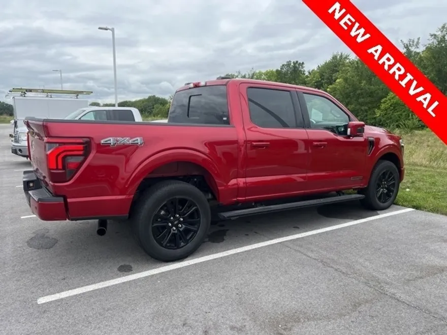 2024 Ford F-150 Platinum photo 1