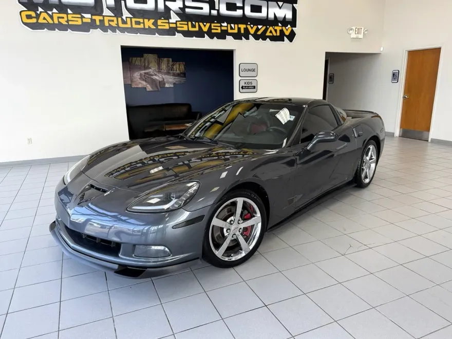 2010 Chevrolet Corvette 2LT photo 1