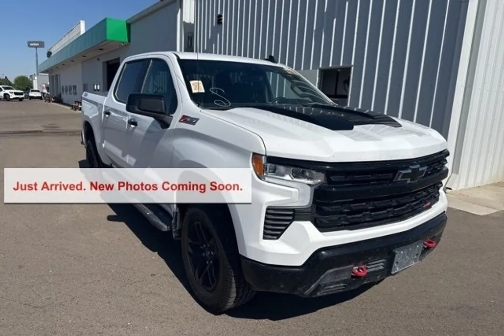 2024 Chevrolet Silverado 1500 LT Trail Boss photo 1