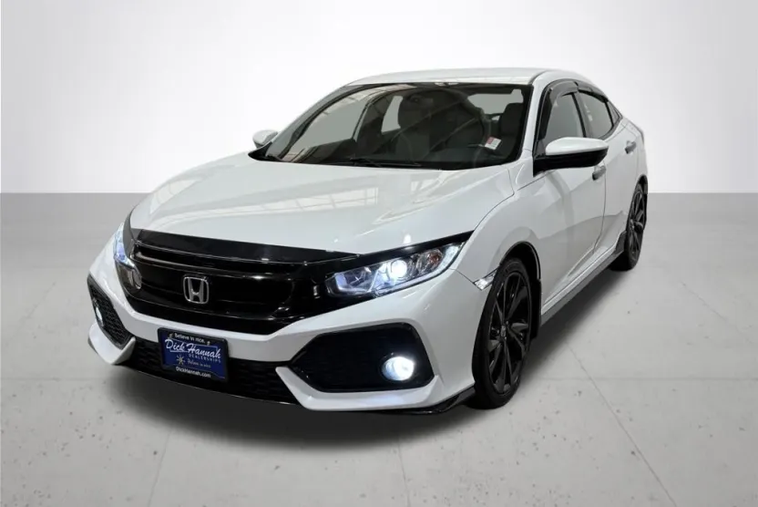 2018 Honda Civic Sport photo 1