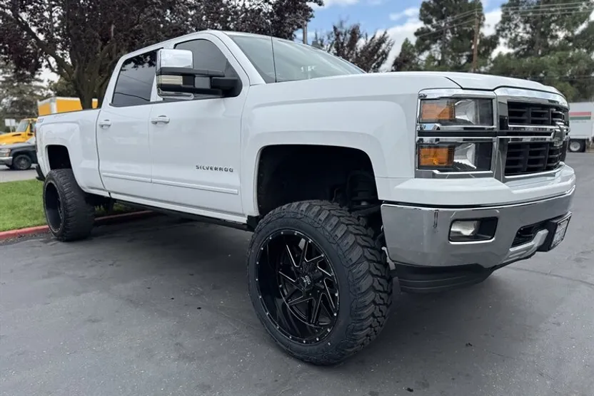 2015 Chevrolet Silverado 1500 LT Z71 photo 1