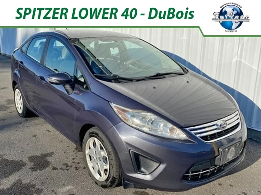 2013 Ford Fiesta SE photo 1