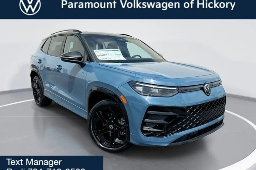2025 Volkswagen Tiguan SE R-Line Black photo 1