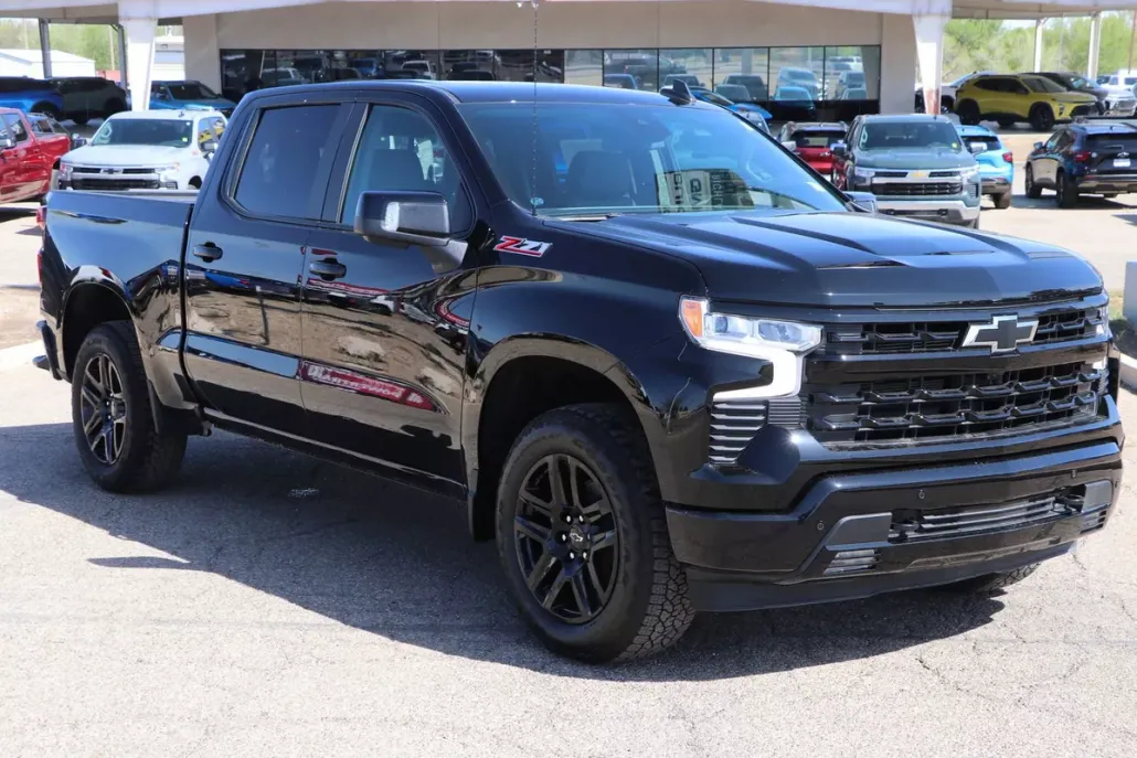 2025 Chevrolet Silverado 1500 RST photo 1