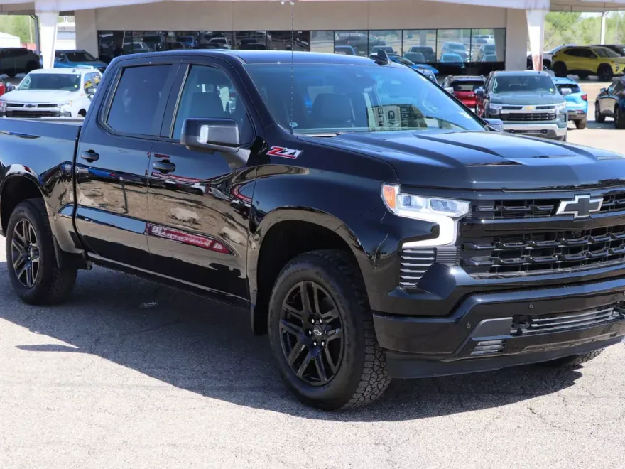 2025 Chevrolet Silverado 1500 RST photo 1