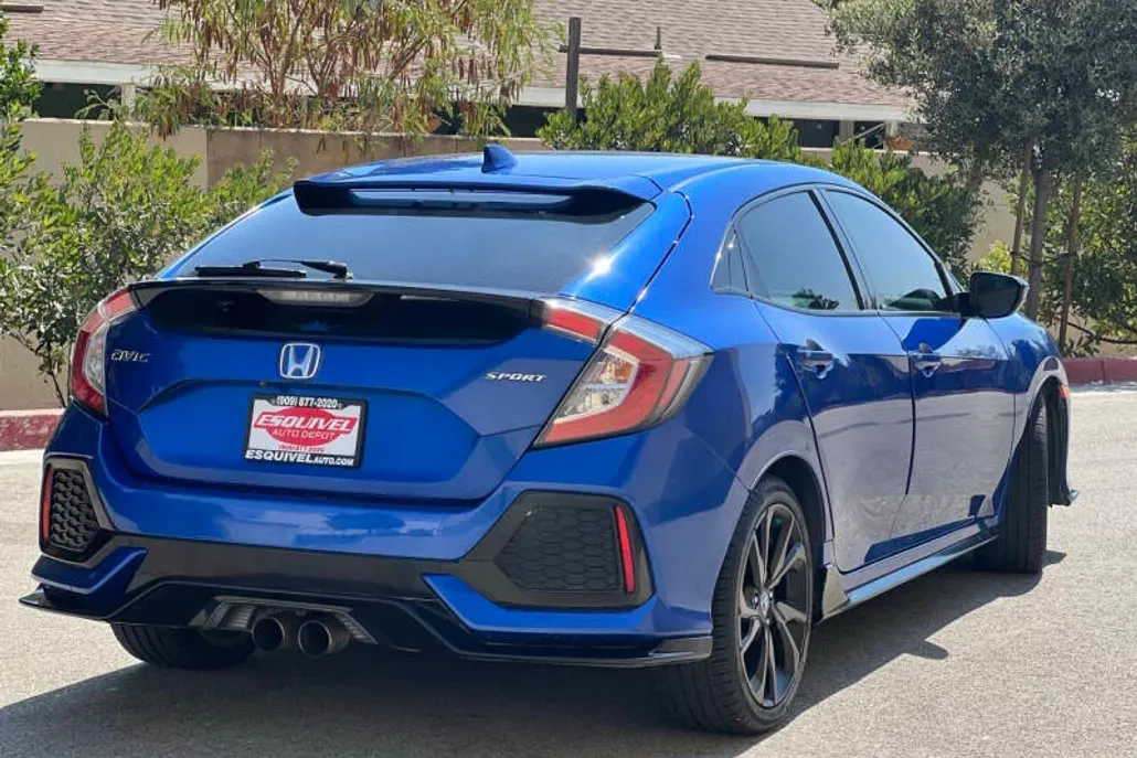 2018 Honda Civic Sport Hatchback photo 1