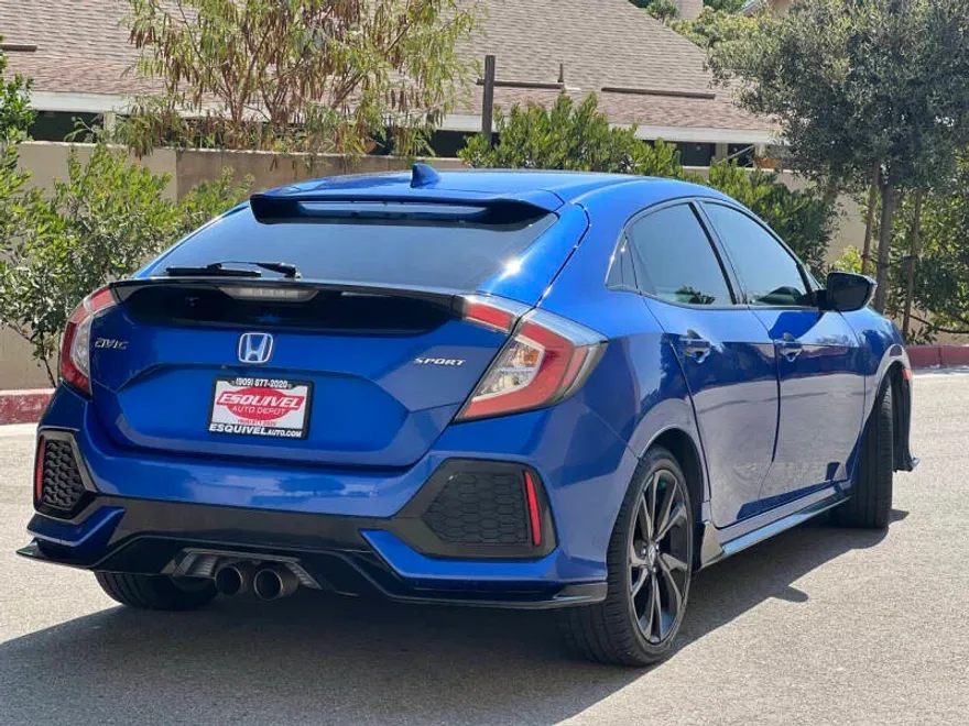 2018 Honda Civic Sport Hatchback photo 1