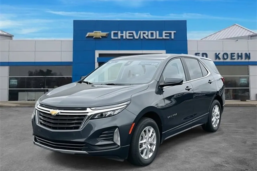 2023 Chevrolet Equinox LT photo 1