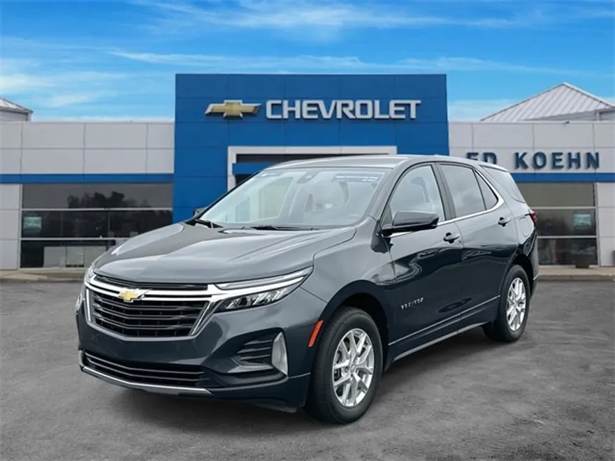 2023 Chevrolet Equinox LT photo 1