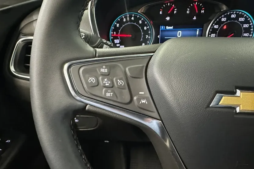 2024 Chevrolet Equinox LT photo 1