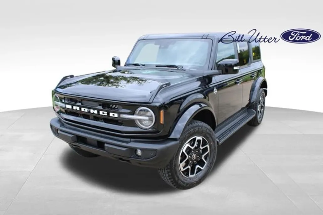 2025 Ford Bronco Outer Banks photo 1