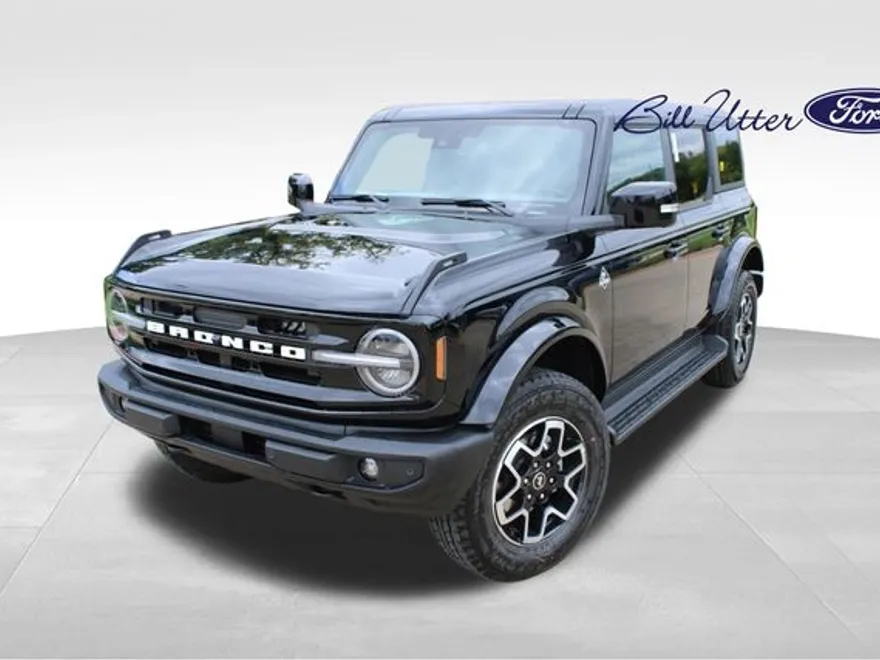 2025 Ford Bronco Outer Banks photo 1