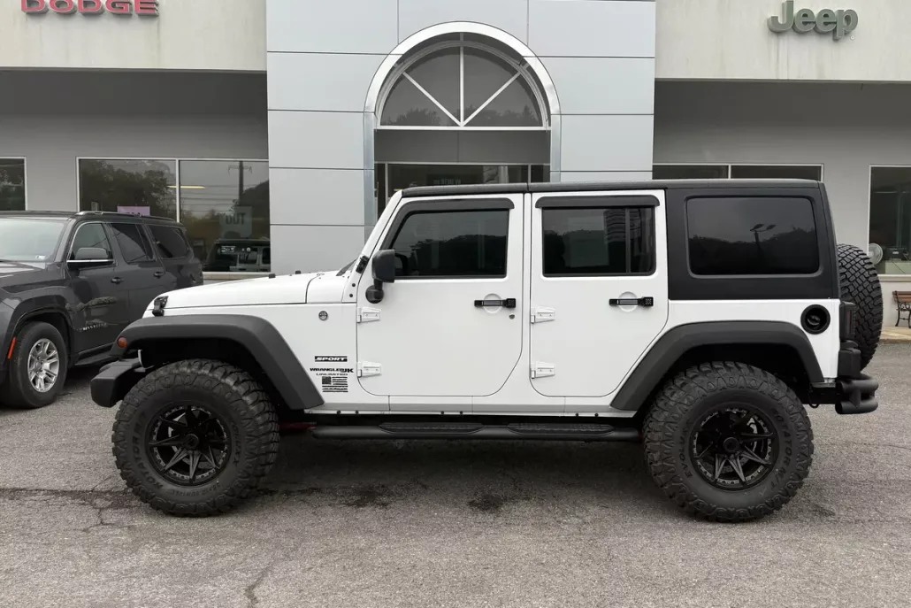 2018 Jeep Wrangler Unlimited Sport photo 1