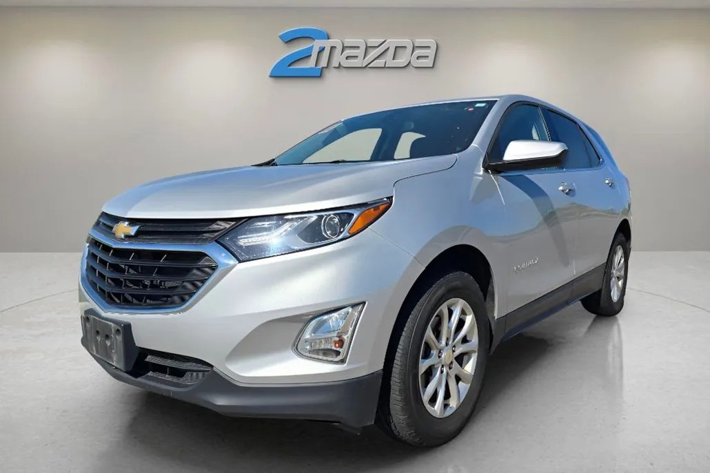 2020 Chevrolet Equinox LT photo 1