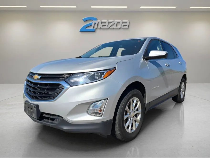 2020 Chevrolet Equinox LT photo 1