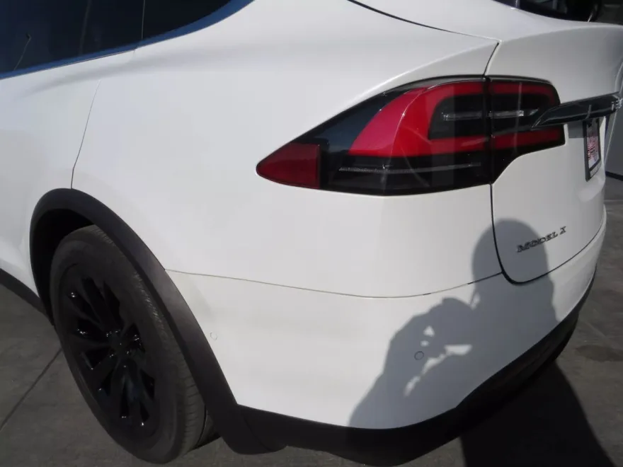 2017 Tesla Model X 100D photo 30