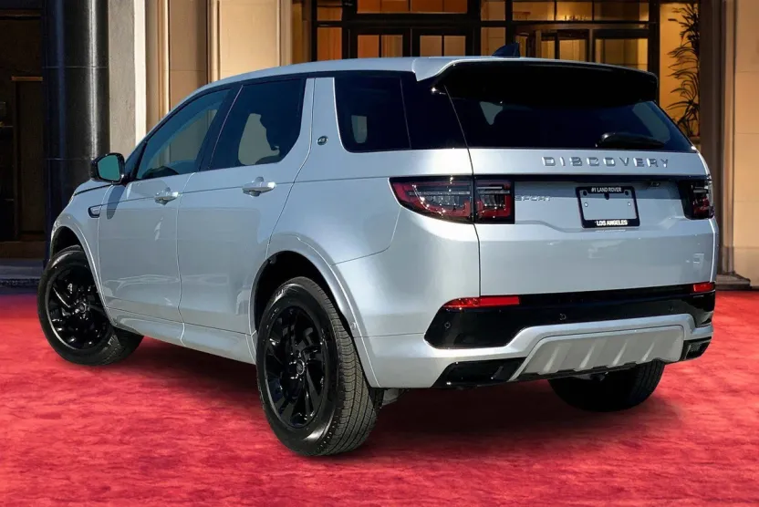 2025 Land Rover Discovery Sport S photo 1