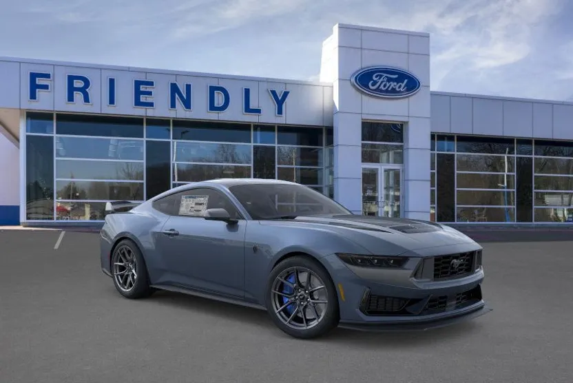 2025 Ford Mustang Dark Horse photo 1