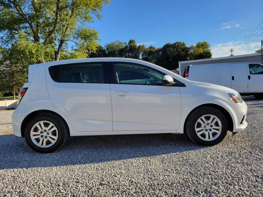 2020 Chevrolet Sonic photo 1