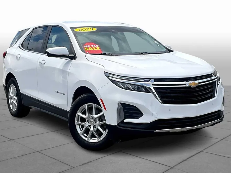 2023 Chevrolet Equinox LT photo 1